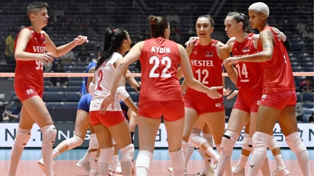 Cansu Özbay, Melissa Vargas, Zehra Güneş, Ebrar Karakurt ve Gizem Örge kararı: Filenin Sultanları hangi kanalda? 18